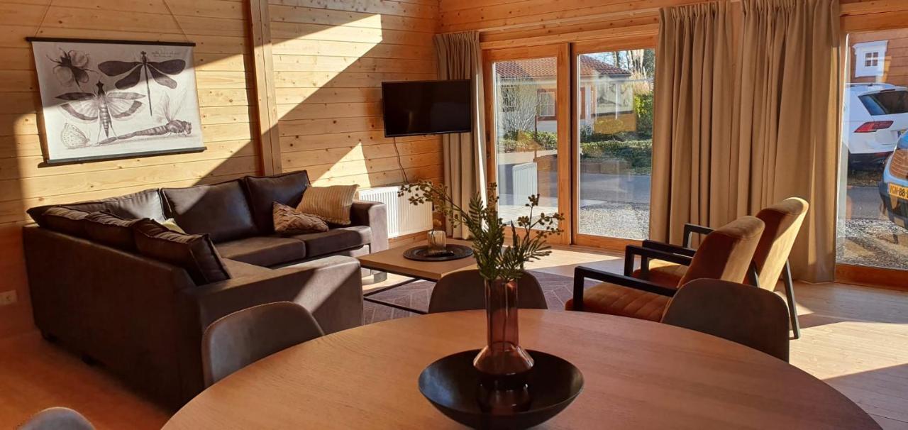 Luxe Chalets In Zeeland Aan De Kust Sint Annaland Kültér fotó